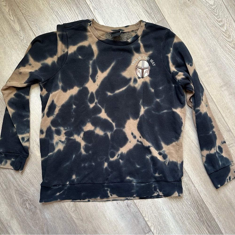Her Universe Star Wars Mandalorian Black and Tan Sweatshirt